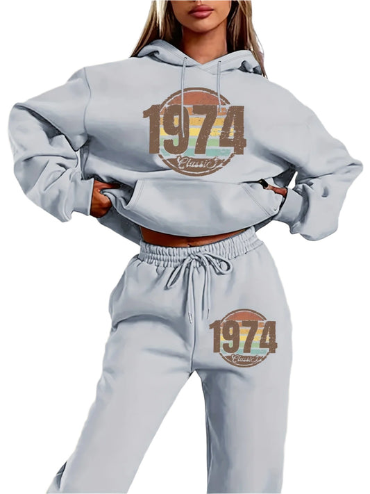 1974 Vintage-Inspired Women's Hoodie and Pants Set - Casual Geometric Pattern Sweatshirt and Jogger Pants with Pocket, Polyester Knit Fabric, Hooded Long Sleeve Pullover for Fall/Winter