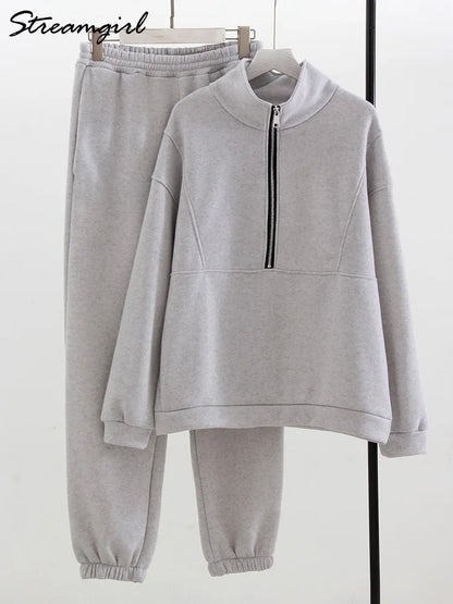 Streamgirl Comfy & Warm Soft Fleece 2 Piece Sweatshirt & Sweatpants Set