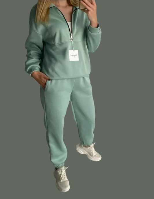 Streamgirl Comfy & Warm Soft Fleece 2 Piece Sweatshirt & Sweatpants Set